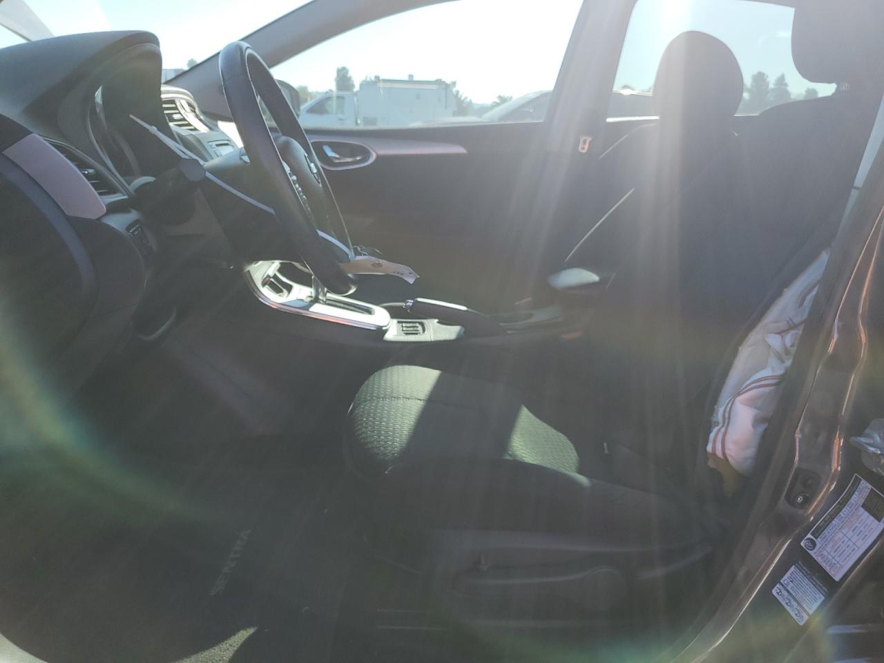2015 Nissan Sentra - Image 7