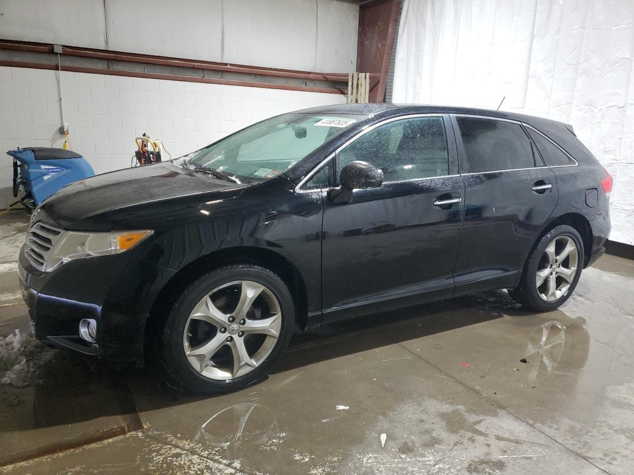 2011 Toyota Venza - Image 1