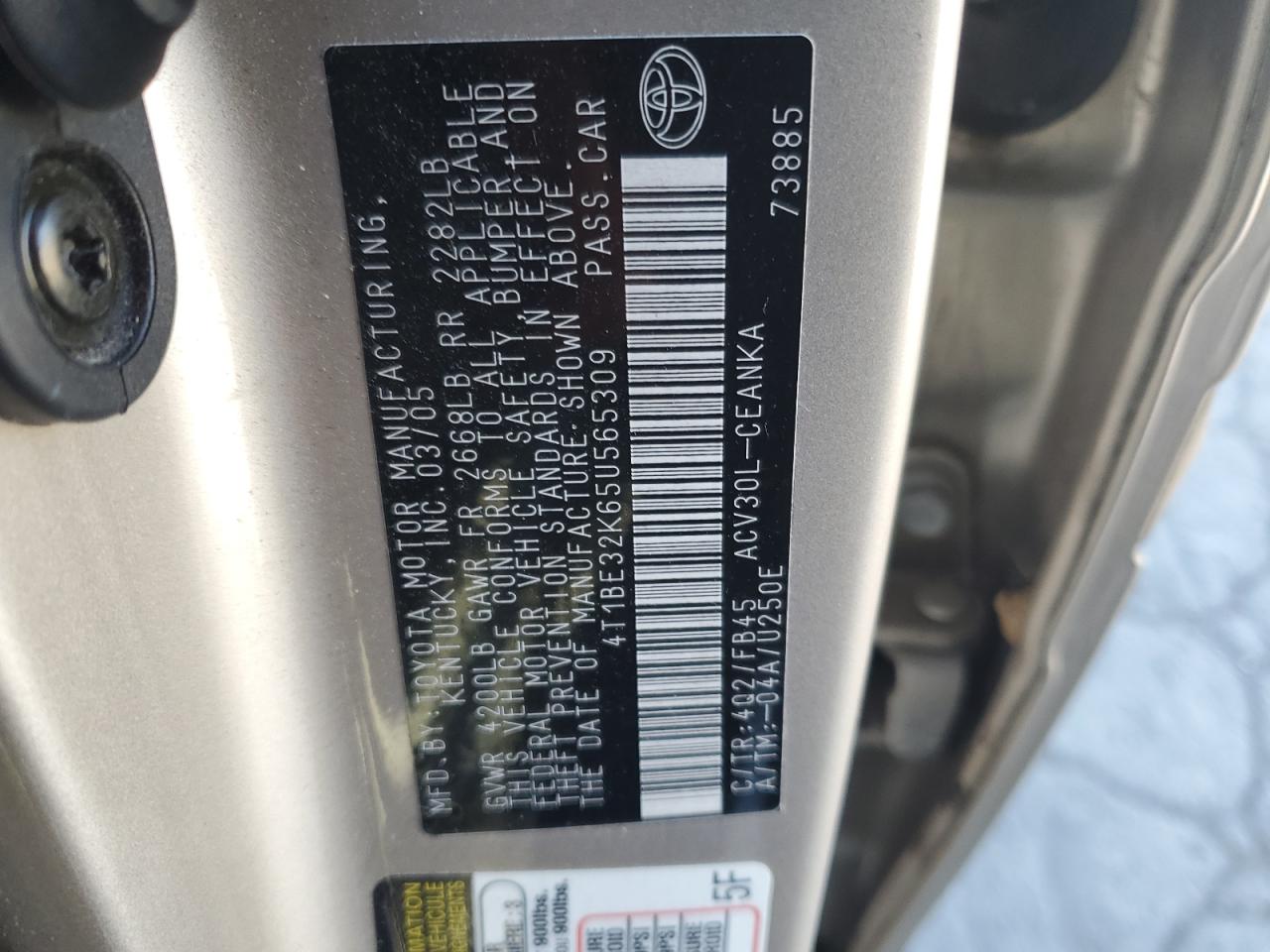 2005 Toyota Camry - Image 15