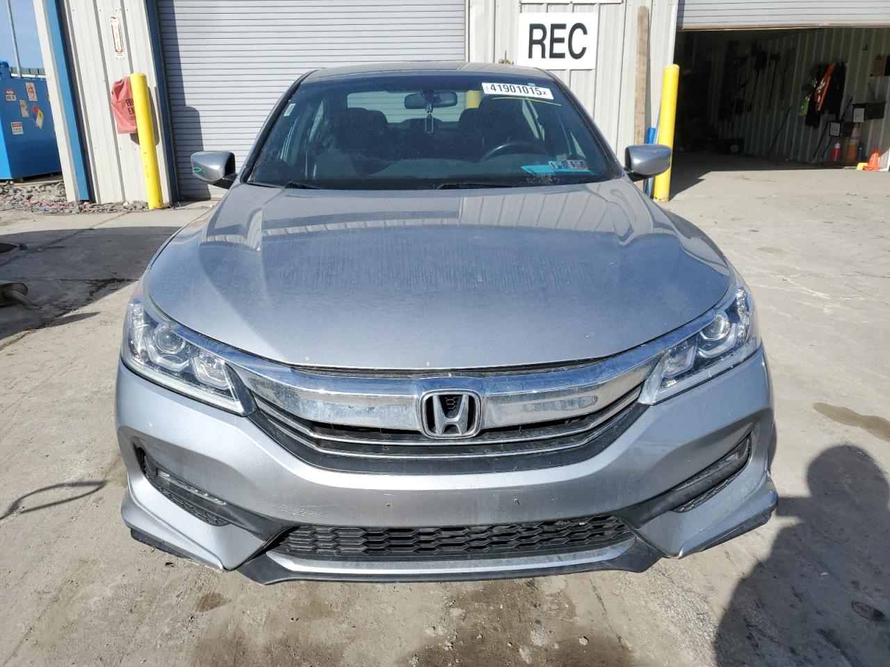 2017 Honda Accord - Image 5