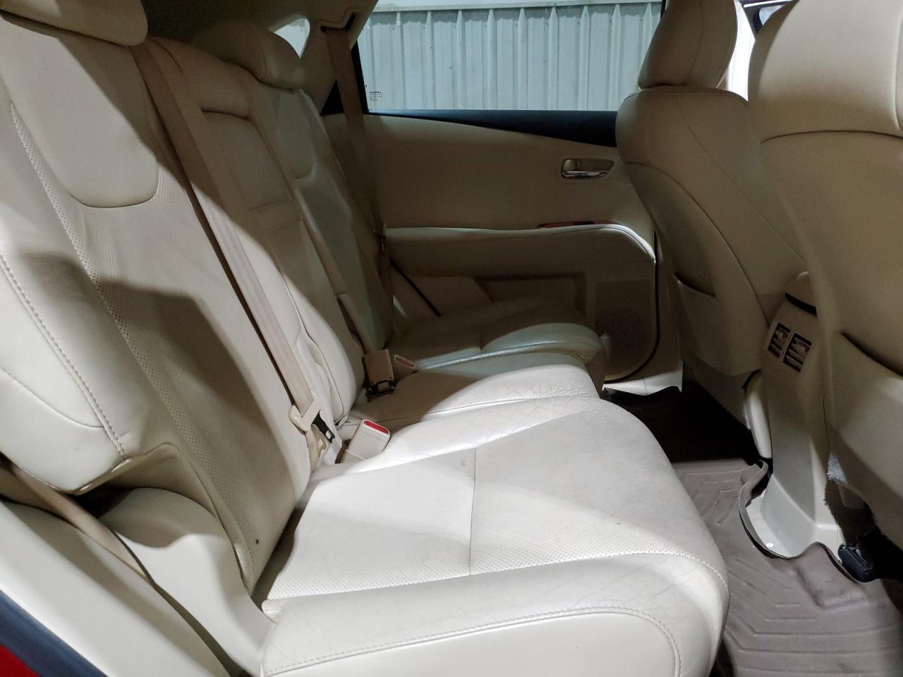 2010 Lexus RX - Image 11