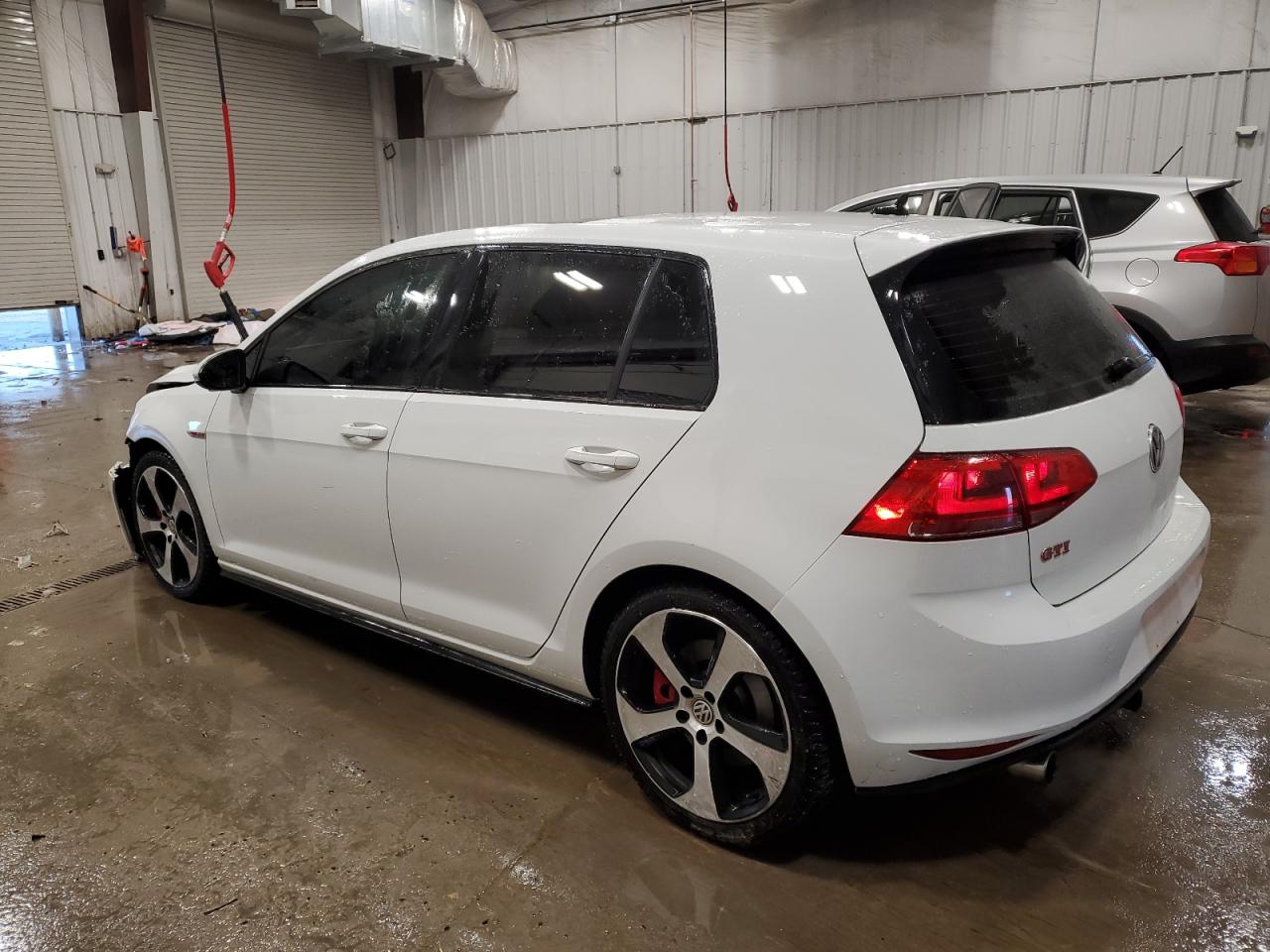 2017 Volkswagen GTI - Image 2