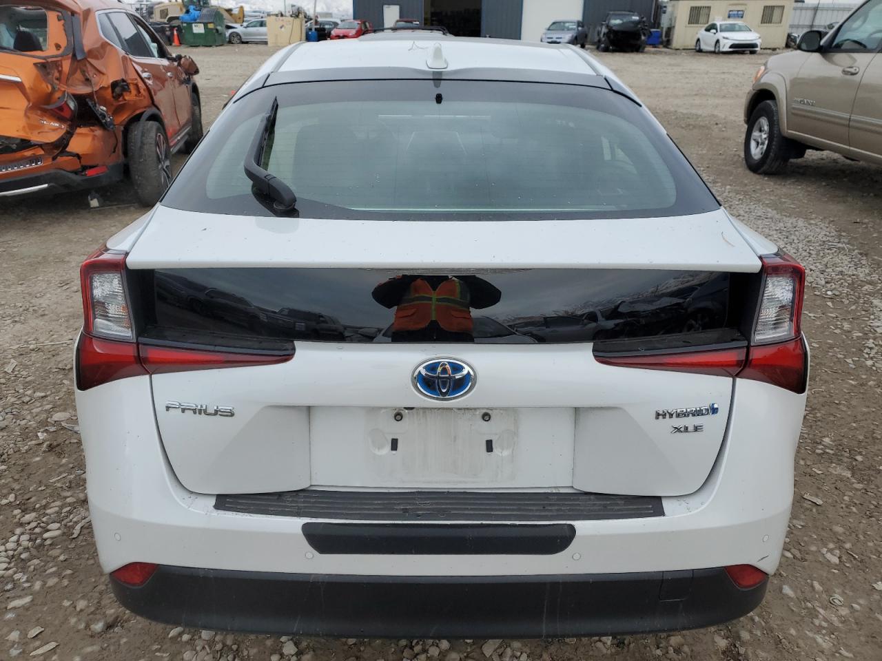 2022 Toyota Prius - Image 6