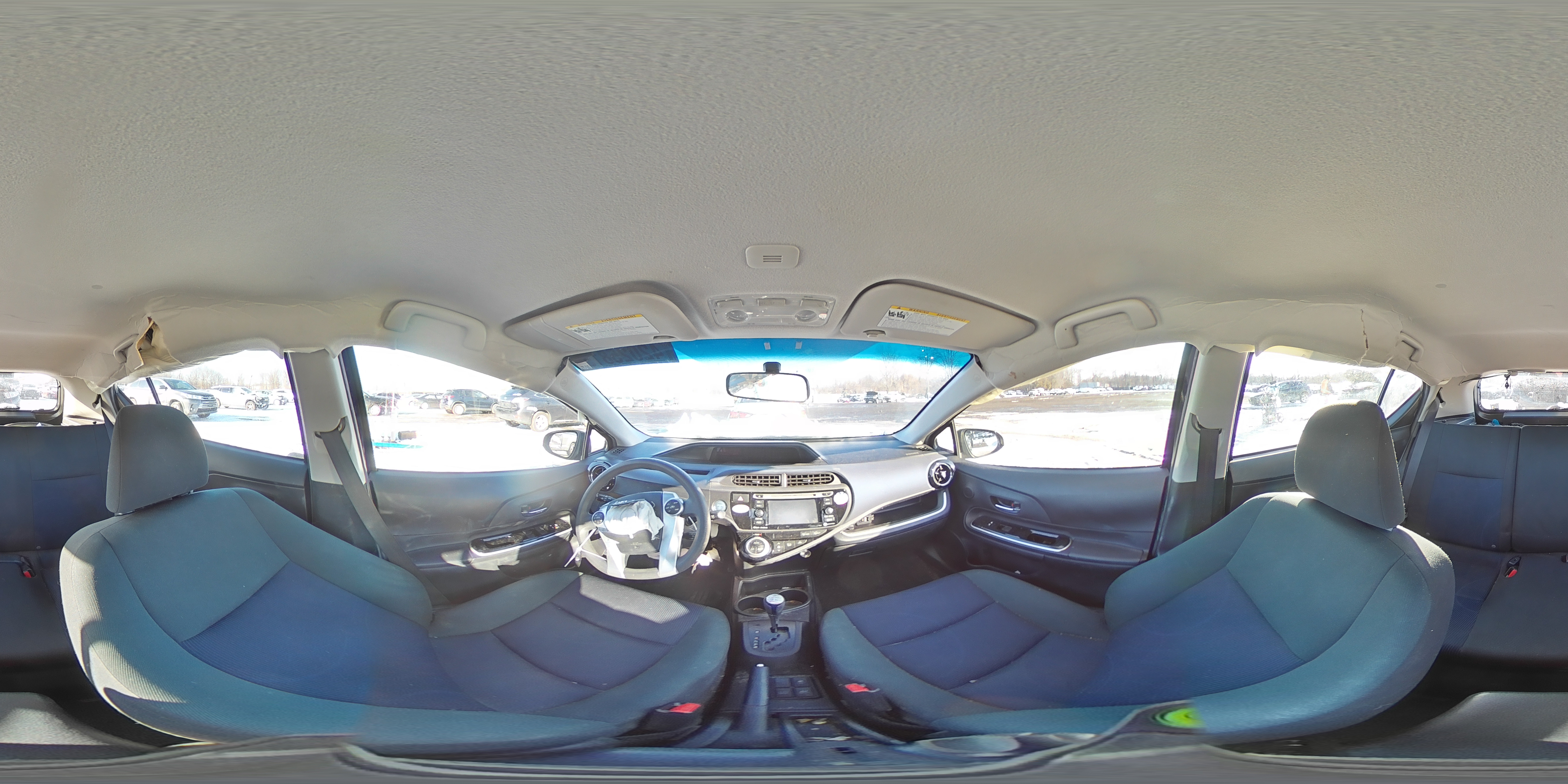 2016 Toyota Prius - Image 13