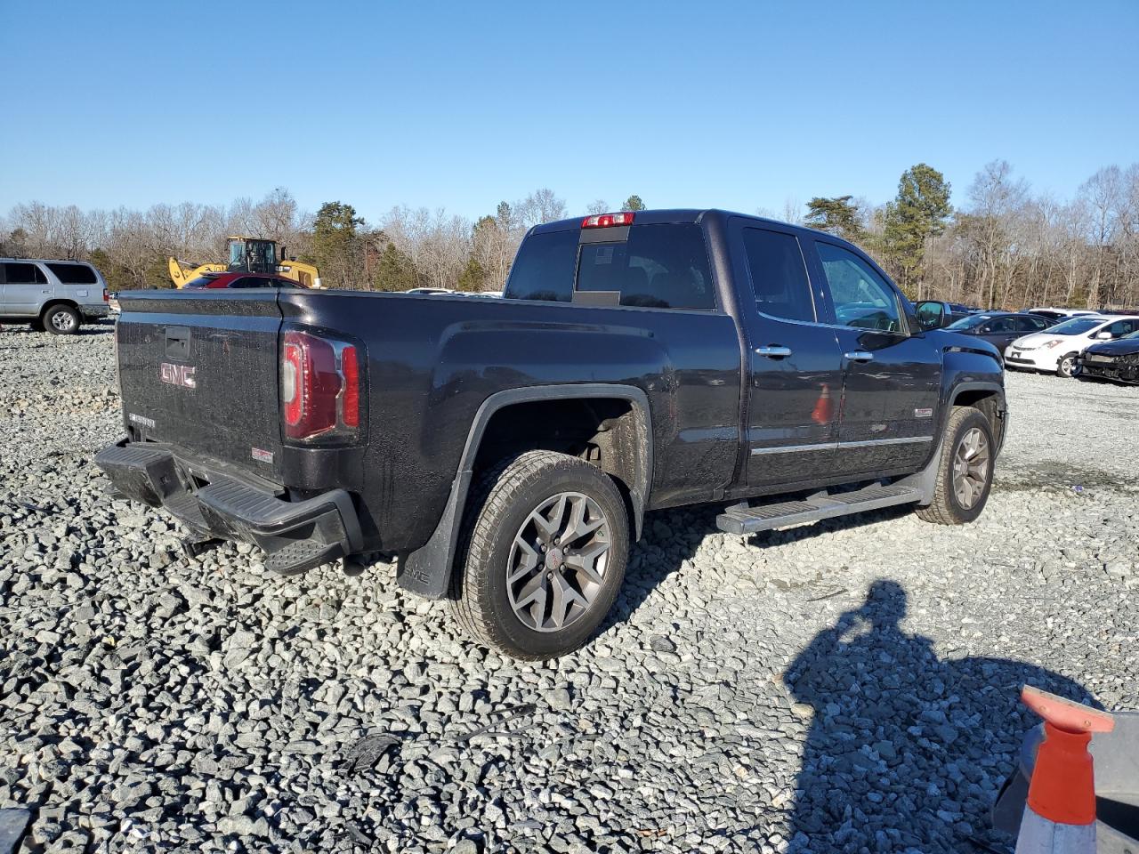 2016 GMC Sierra - Image 3