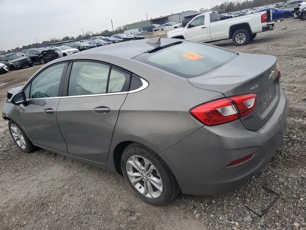 VIN 1G1BE5SM1K7124787 2019 CHEVROLET CRUZE no.2