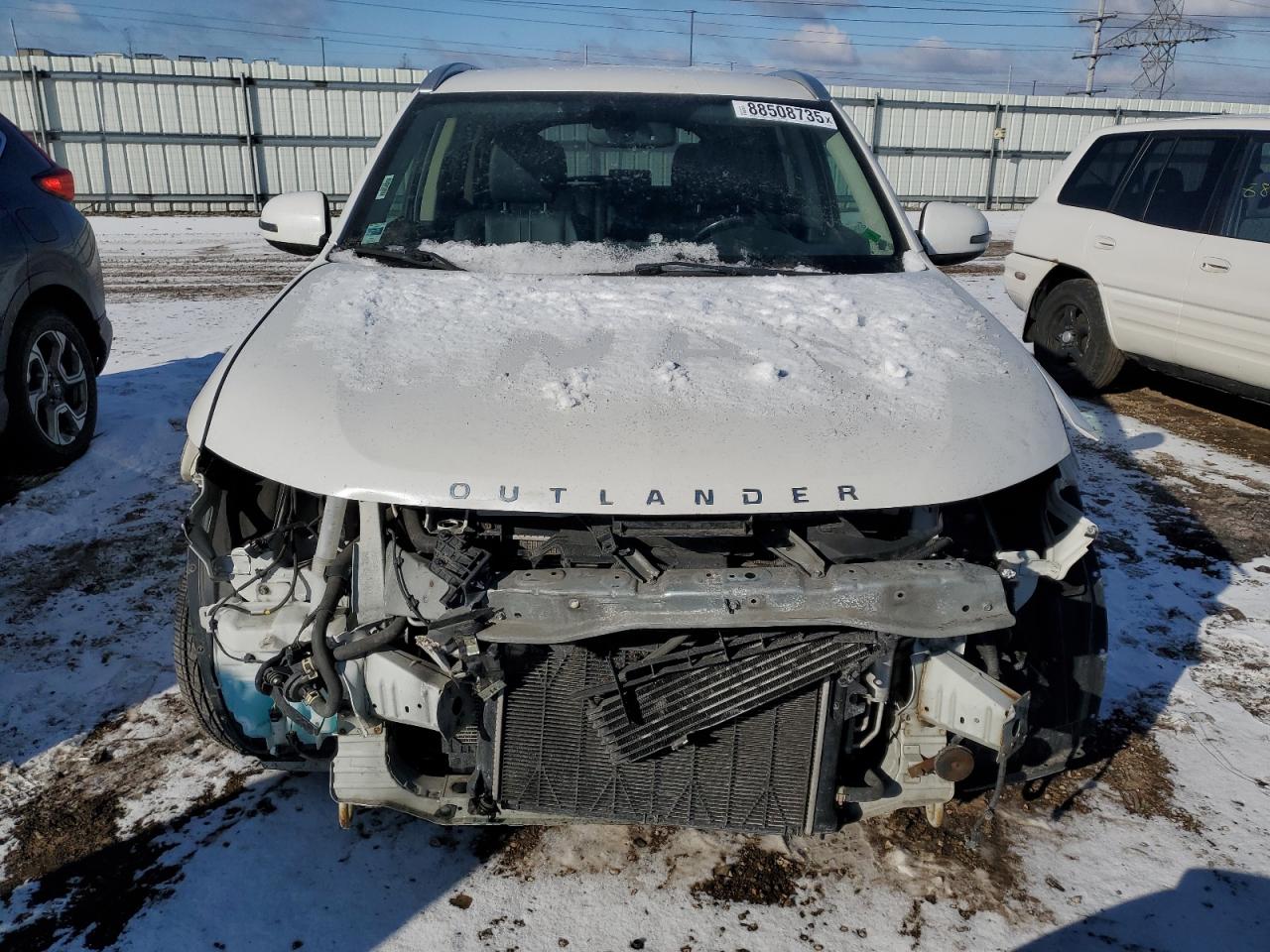 2018 Mitsubishi Outlander - Image 5