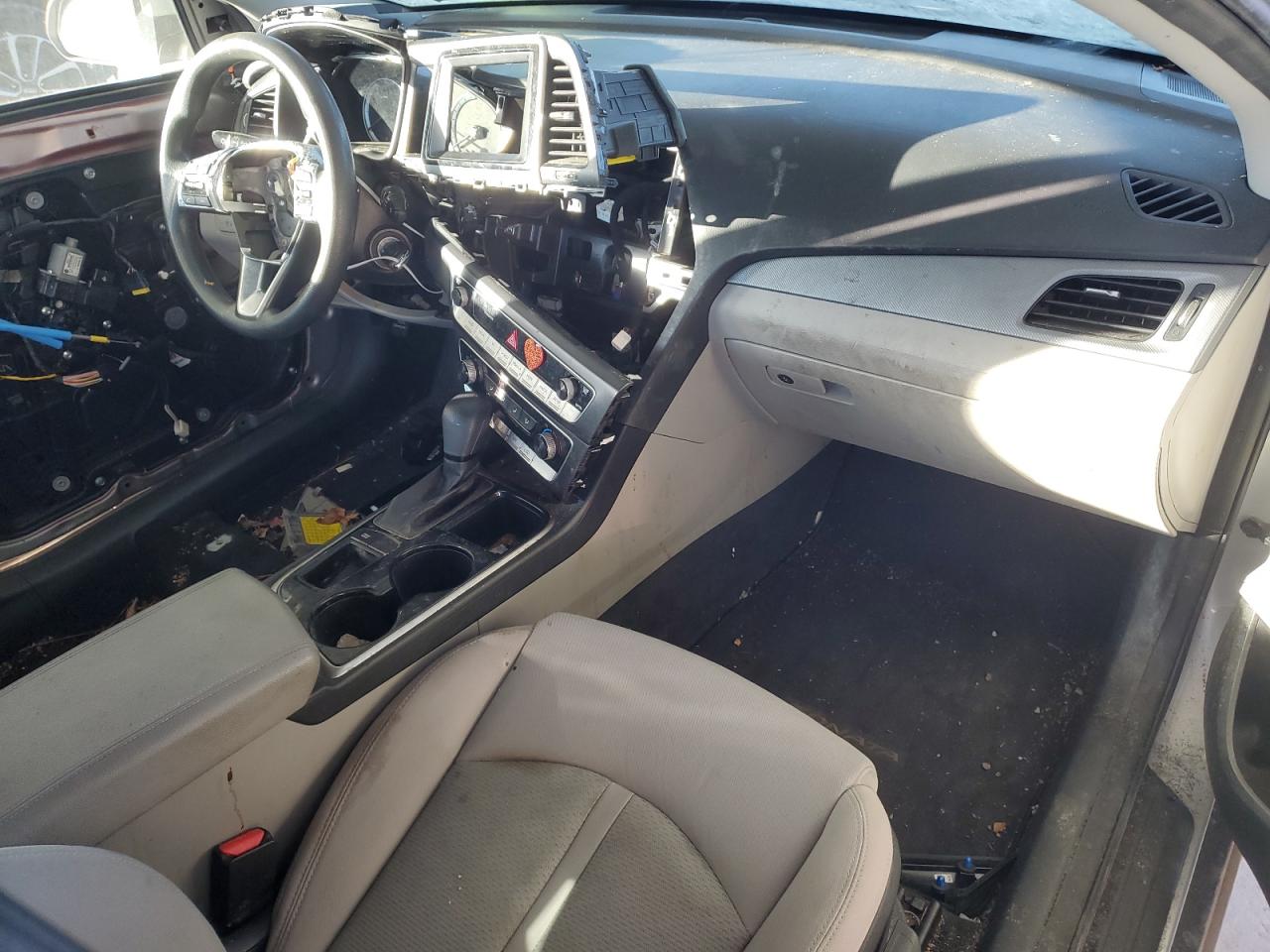 2018 Hyundai Sonata - Image 8