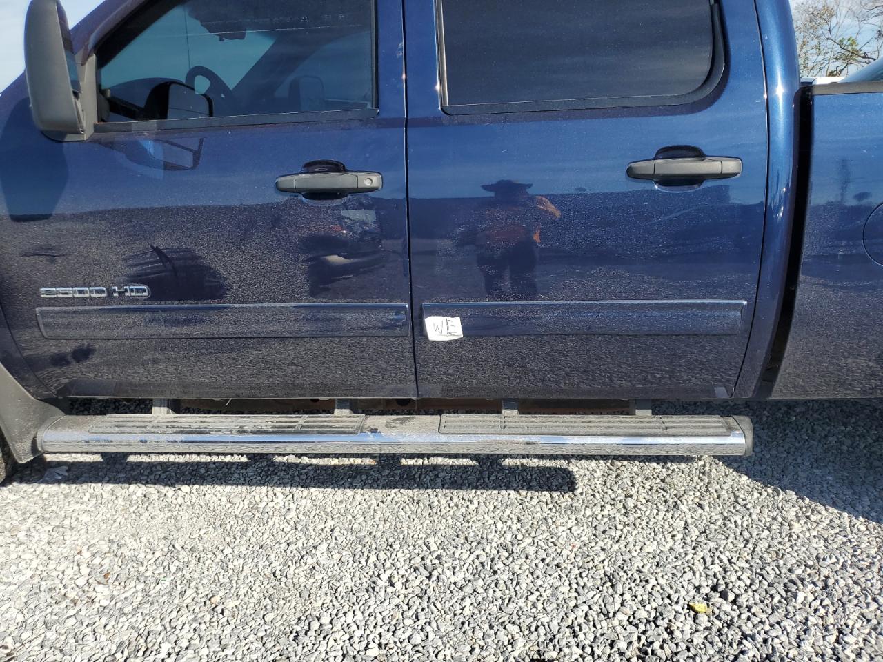 2011 Chevrolet Silverado - Image 12