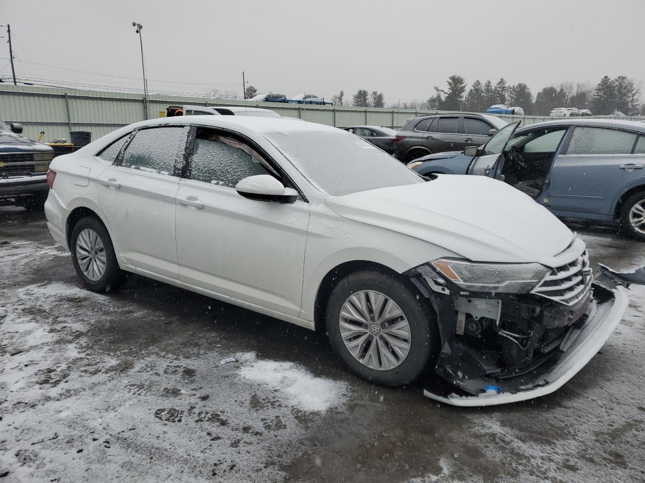 2019 Volkswagen Jetta - Image 4