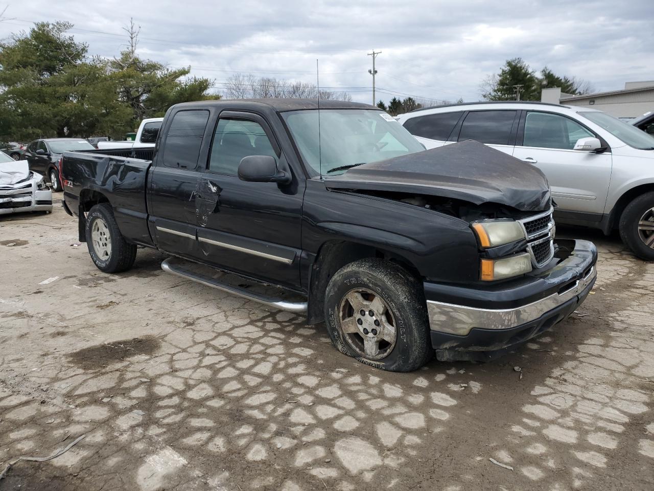 2007 Chevrolet Silverado - Image 4