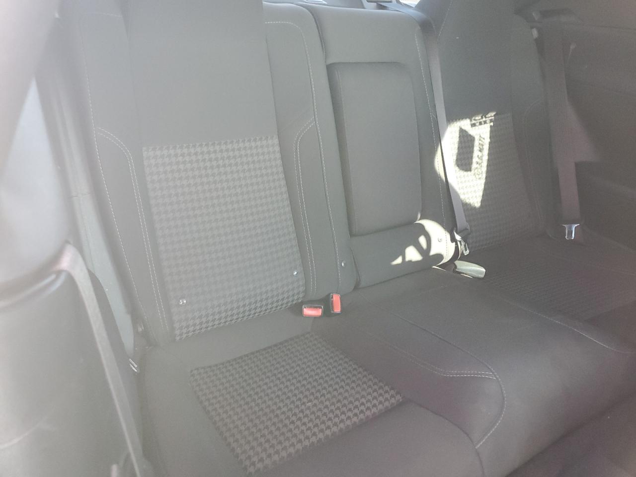 2017 Dodge Challenger - Image 10