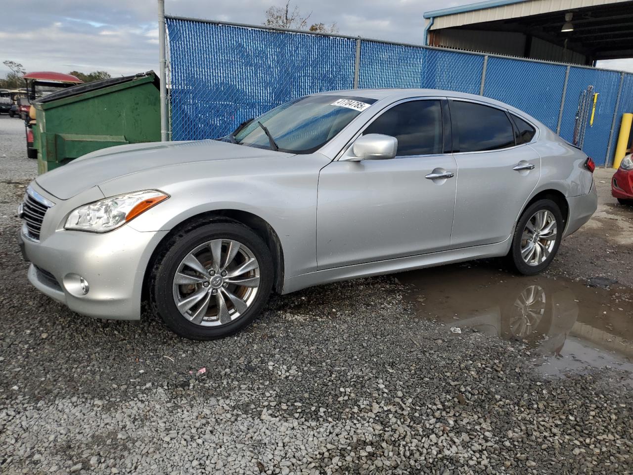 2013 Infiniti M - Image 1