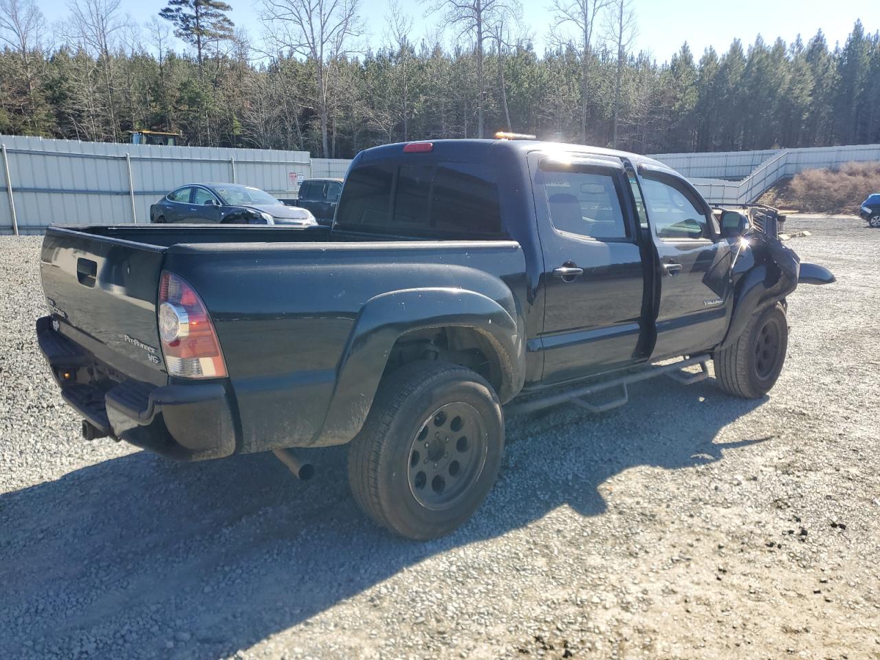 2013 Toyota Tacoma - Image 3