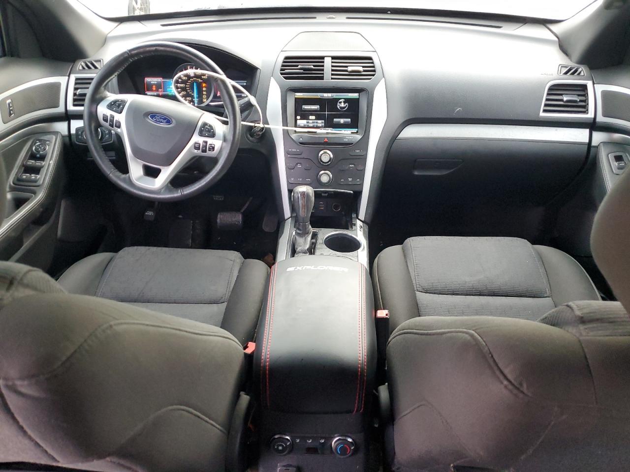 2014 Ford Explorer - Image 8