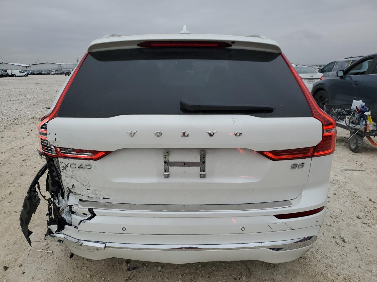 2023 Volvo Xc60 Plus VIN: YV4L12DE2P1273356 Lot: 87461314