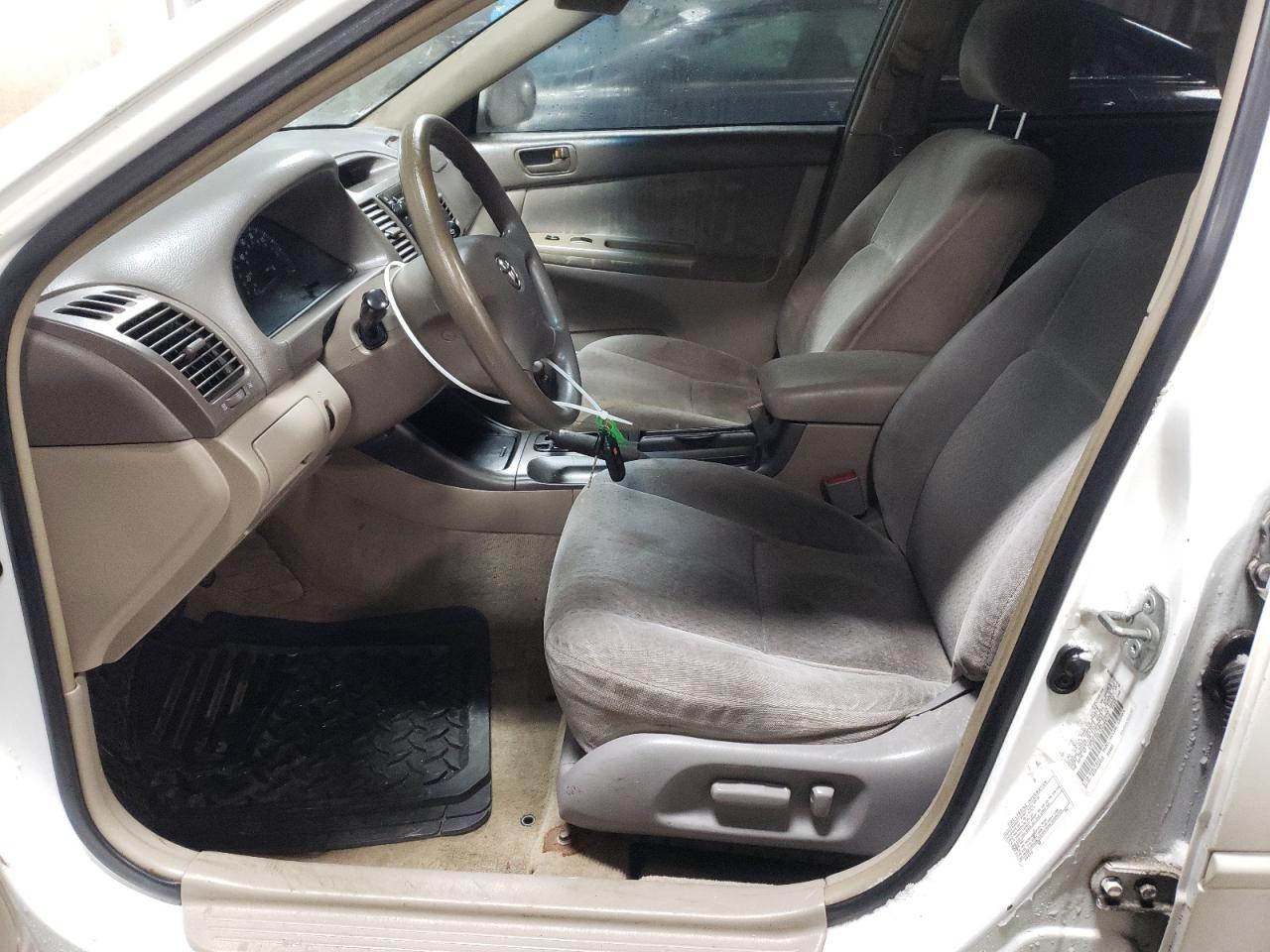 2003 Toyota Camry - Image 7