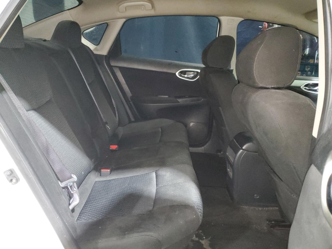 2014 Nissan Sentra - Image 10