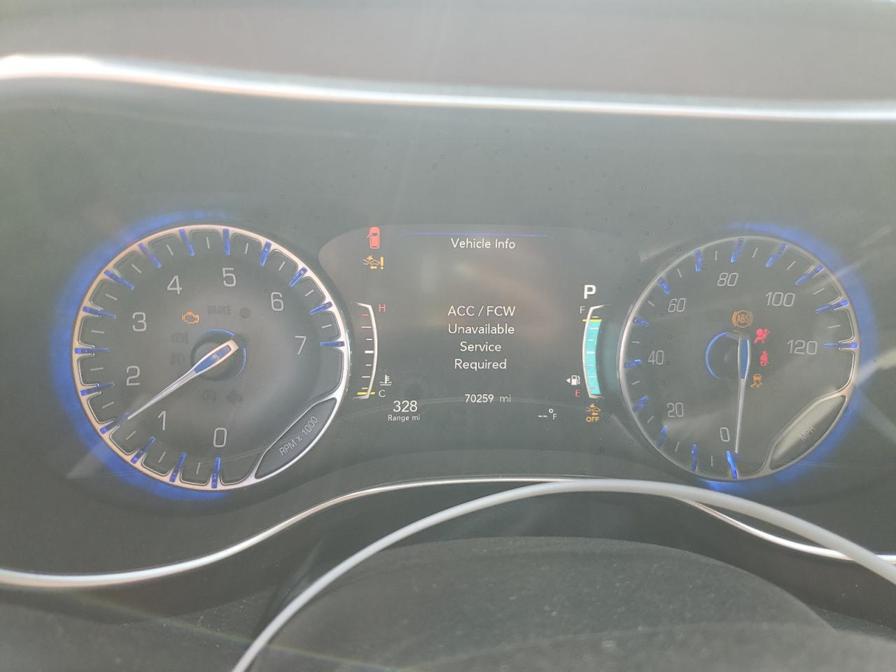 2020 Chrysler Pacifica - Image 9