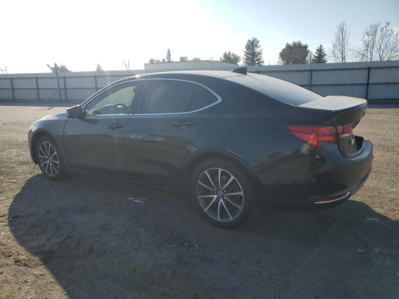 VIN 19UUB2F39FA012371 2015 ACURA TLX no.2