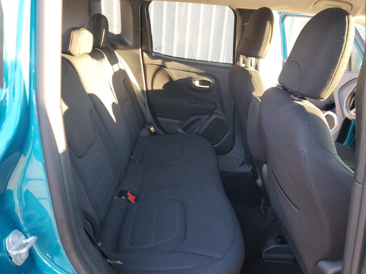 2019 Jeep Renegade - Image 11