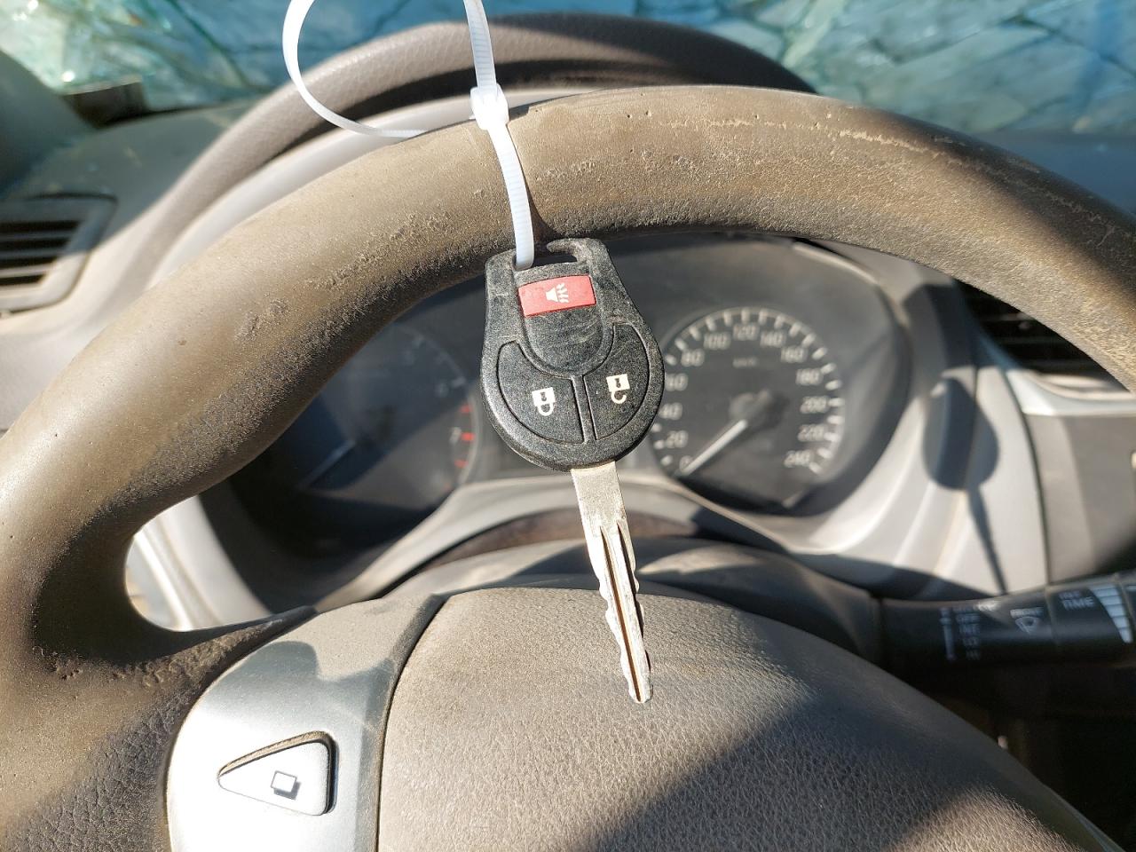 MNTBC2C90E6004570 - 2014 Nissan Tiida - #42881845