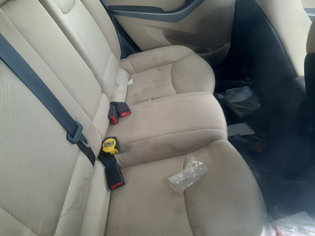 2013 Hyundai Elantra - Image 10