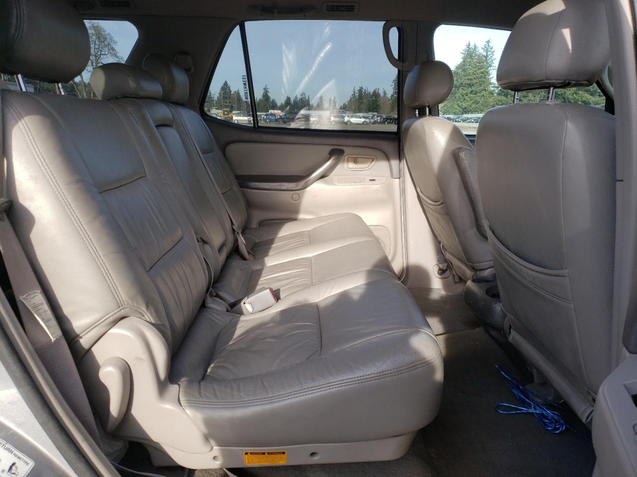 2001 Toyota Sequoia - Image 11