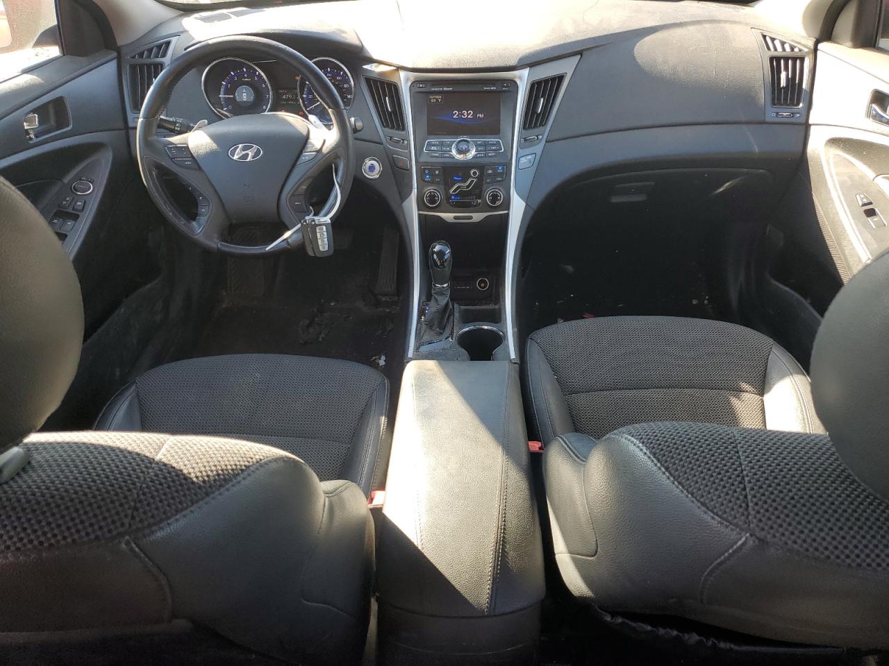 2011 Hyundai Sonata - Image 8