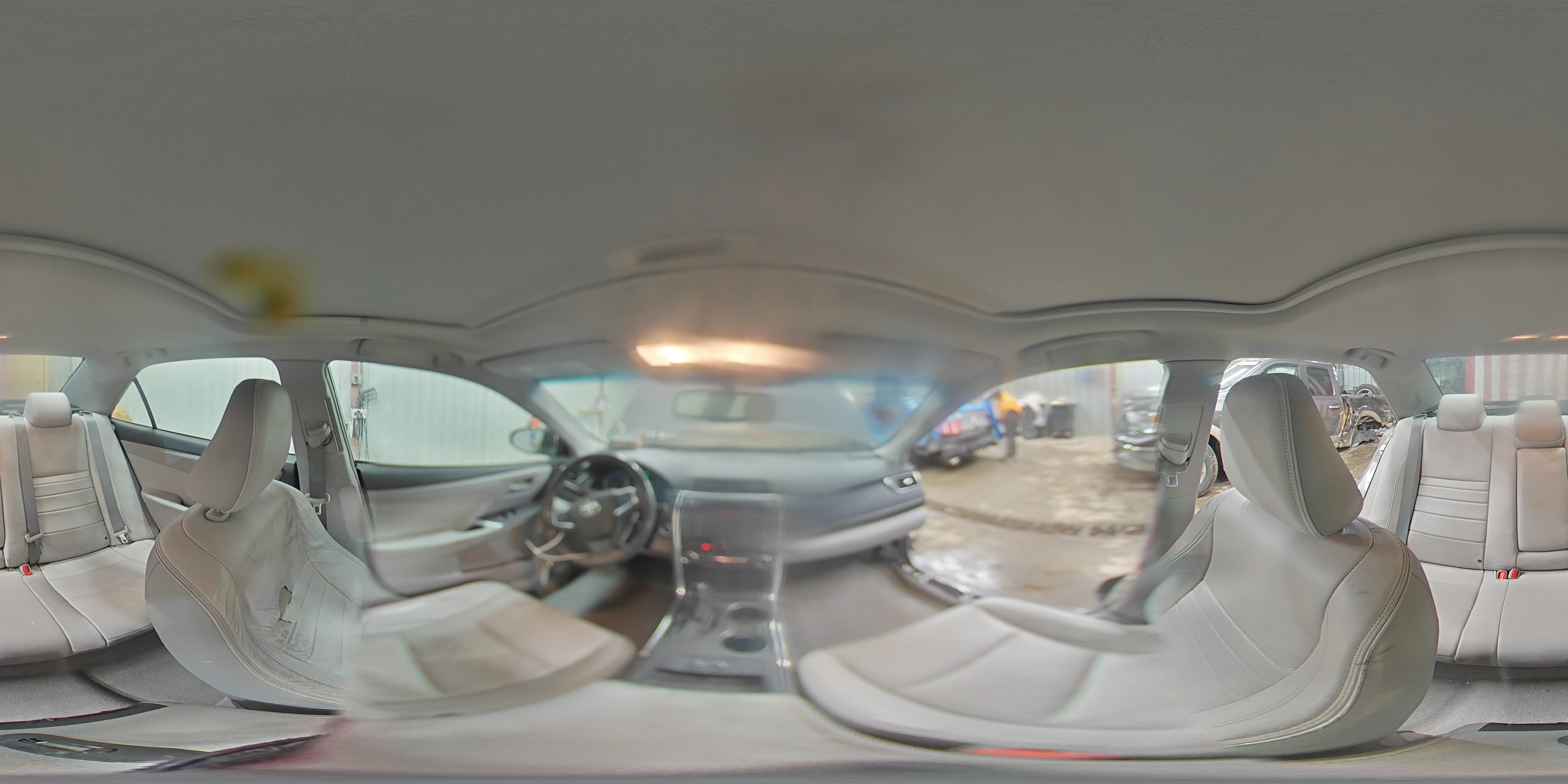 2015 Toyota Camry - Image 13