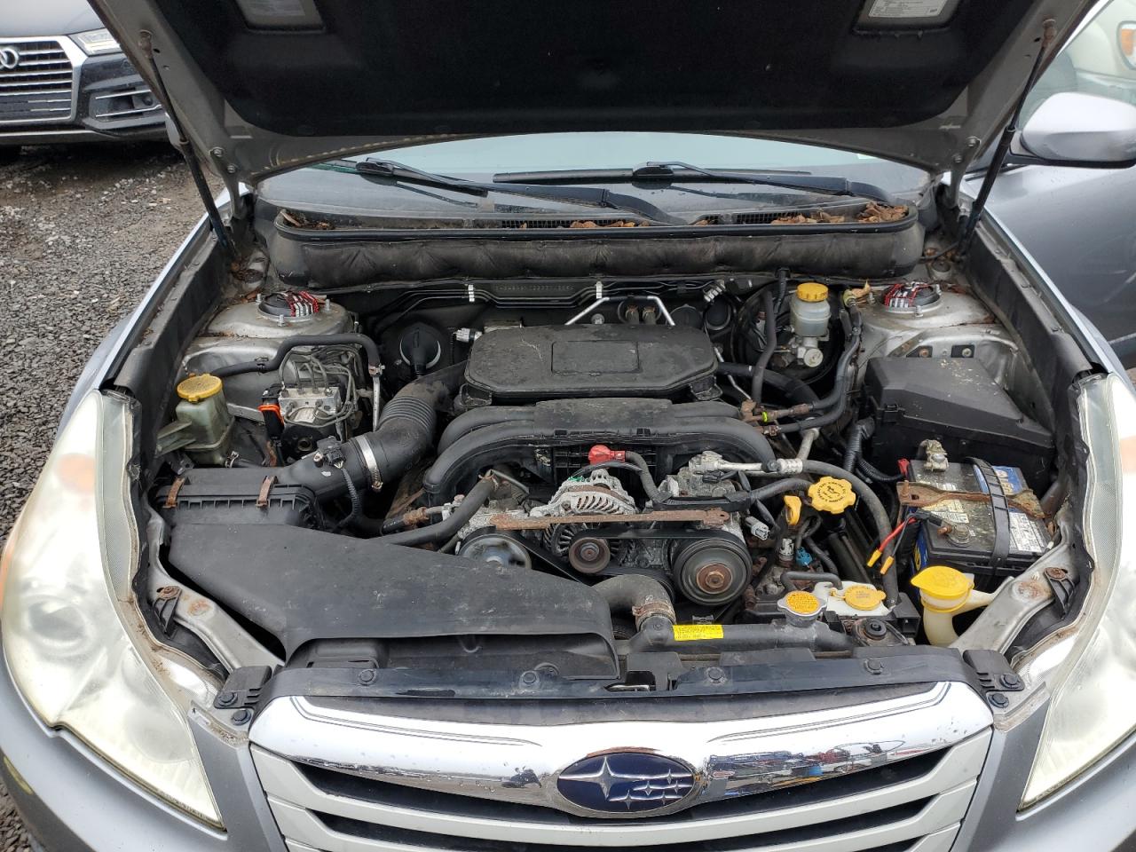 2011 Subaru Outback - Image 12
