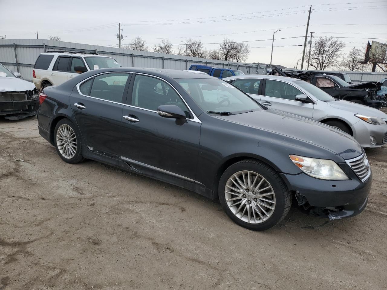 2011 Lexus LS - Image 4