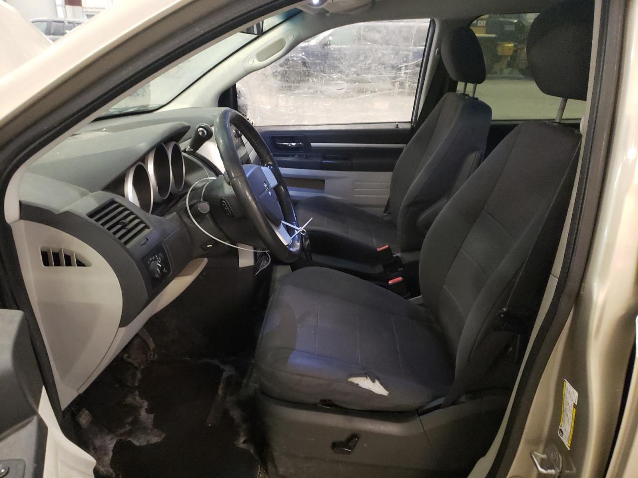 2008 Dodge Caravan - Image 7