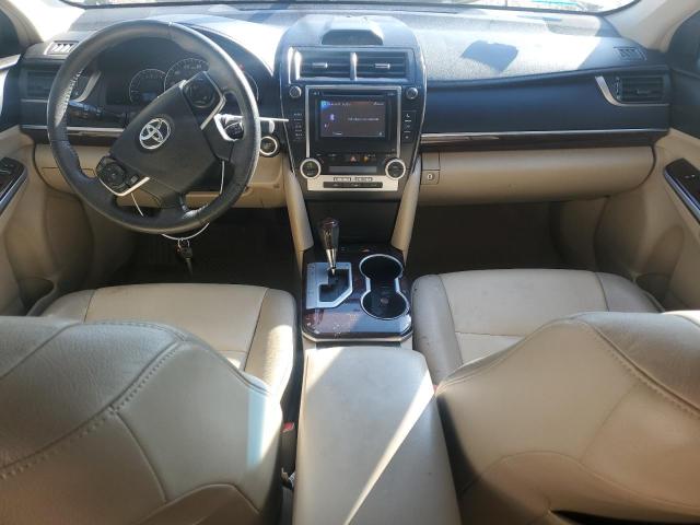 Sedans TOYOTA CAMRY 2012 Kremowy