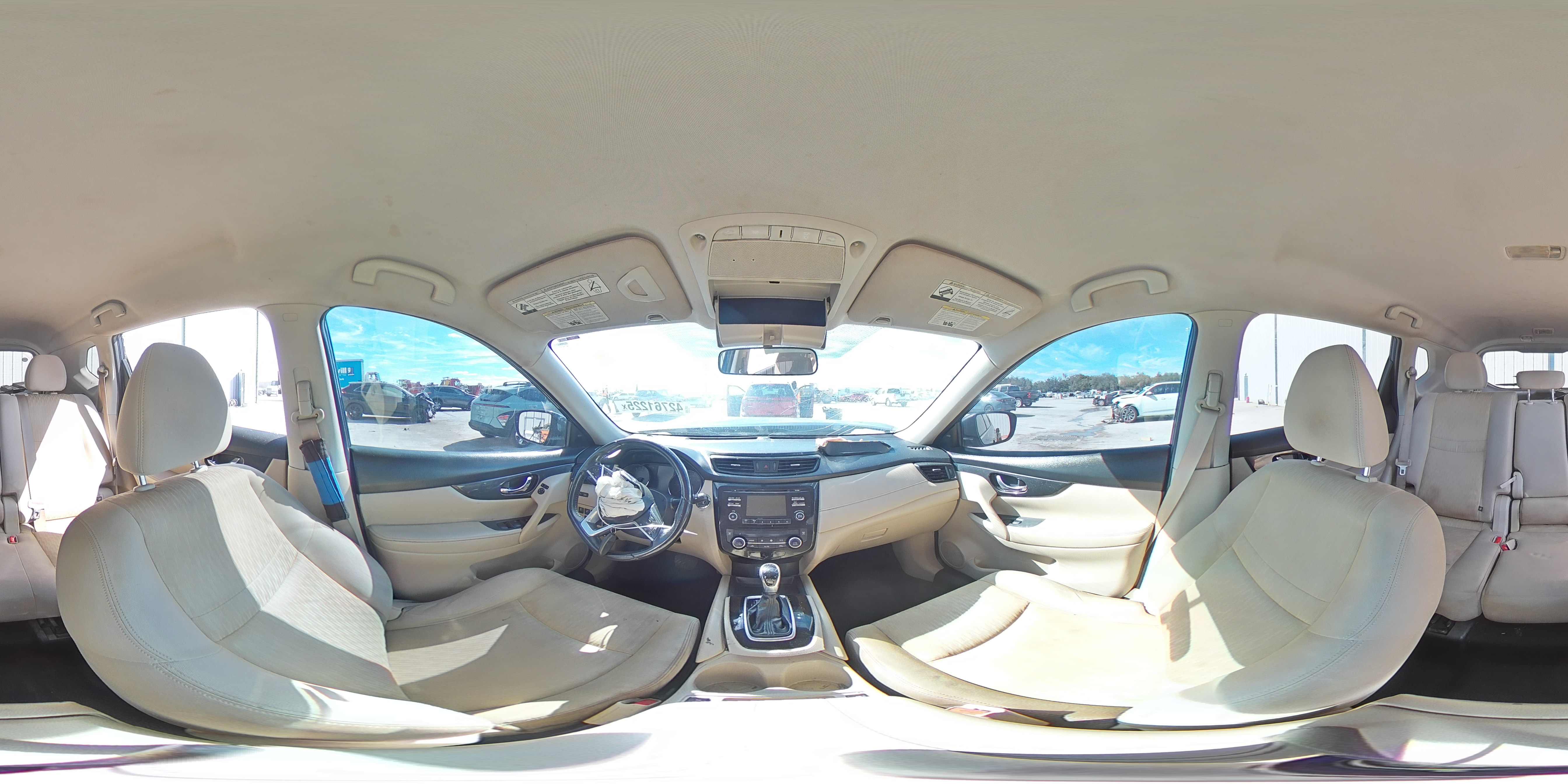 2017 Nissan Rogue - Image 14