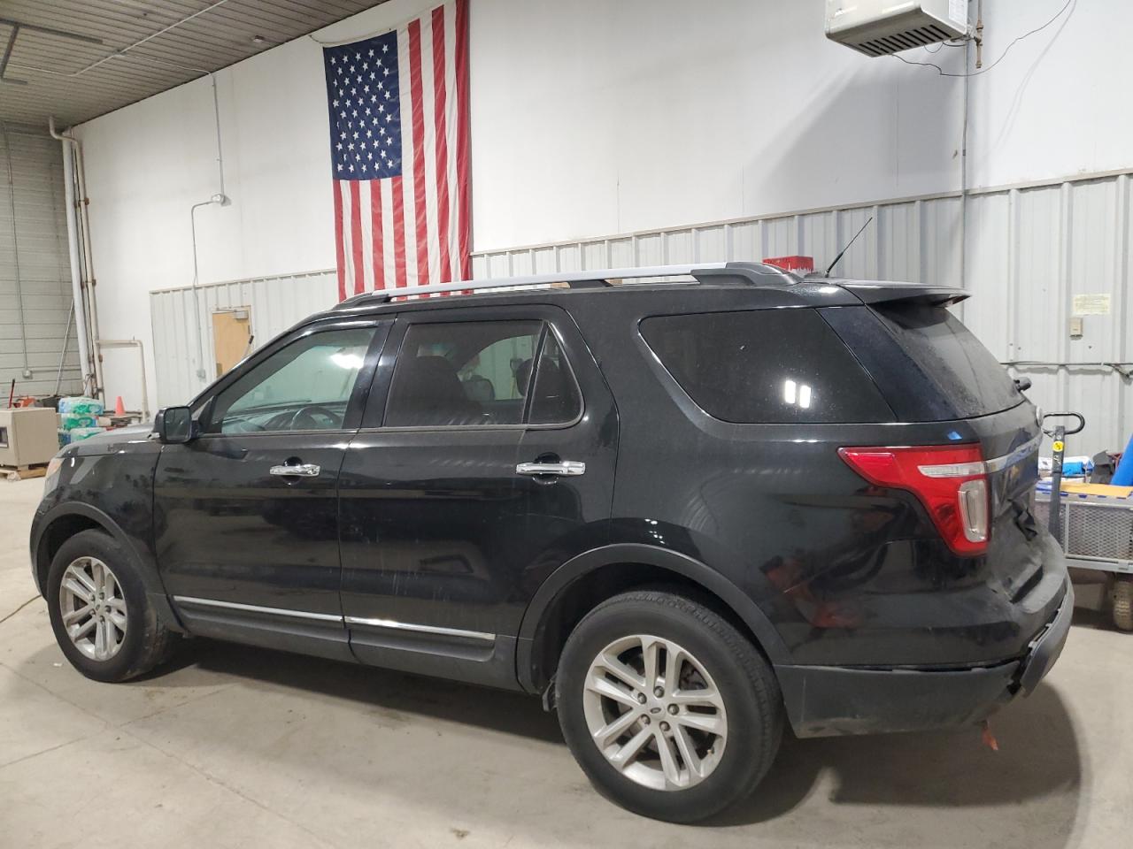 2014 Ford Explorer - Image 2