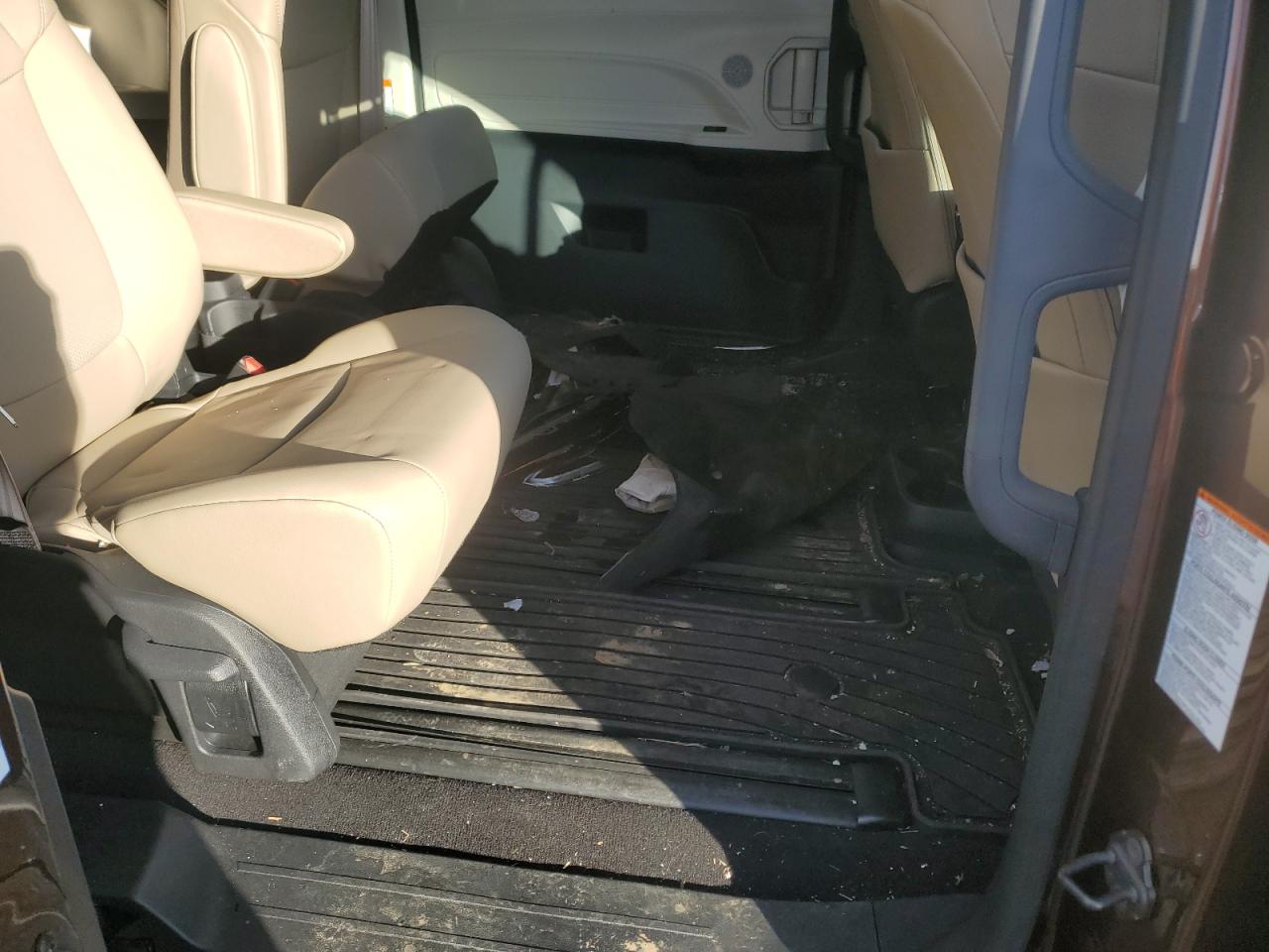 2021 Toyota Sienna - Image 12