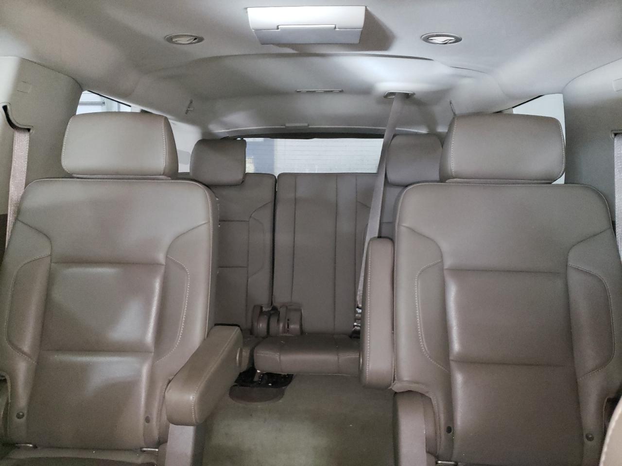 2016 GMC Yukon - Image 10