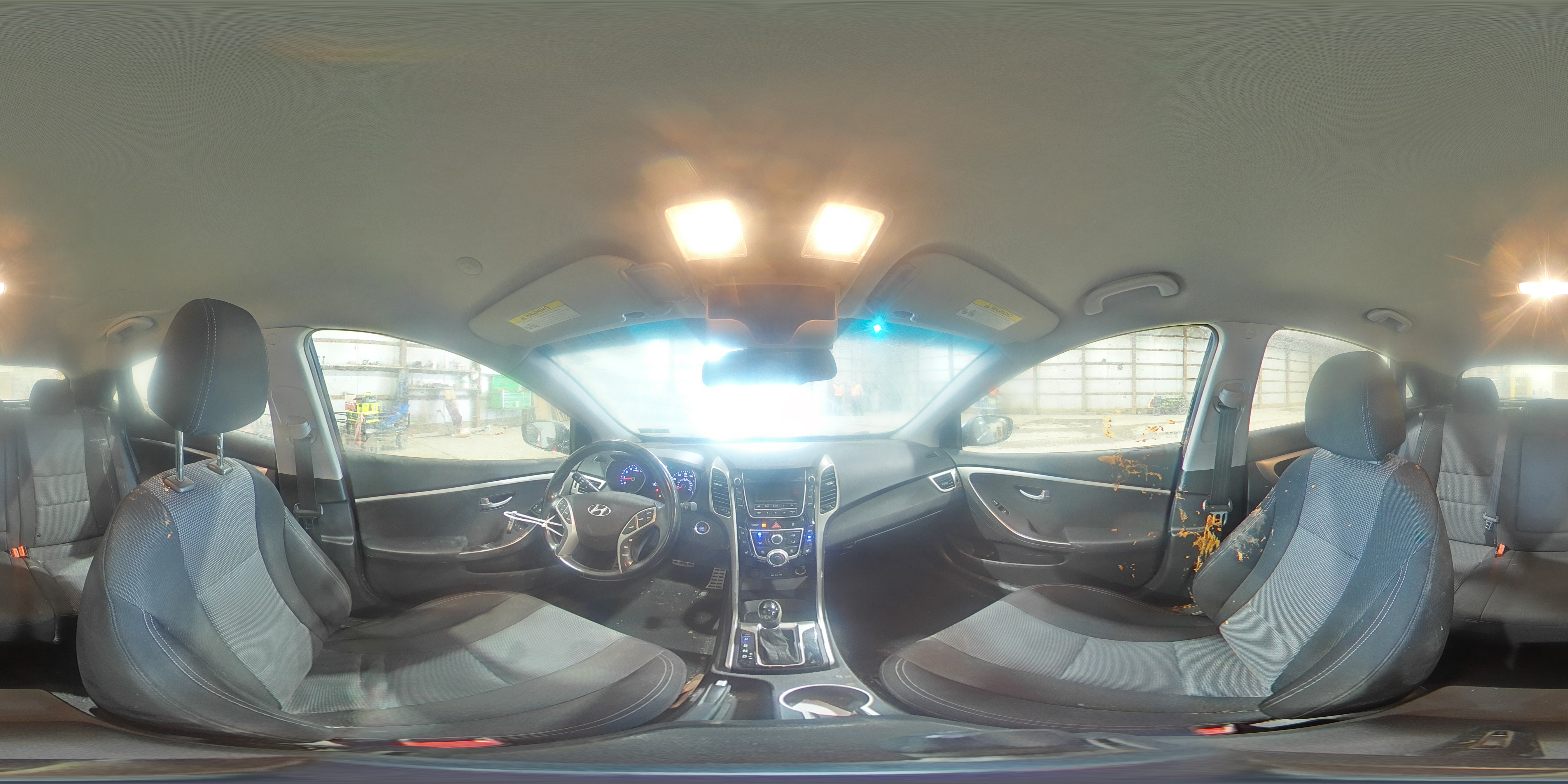 2013 Hyundai Elantra - Image 13