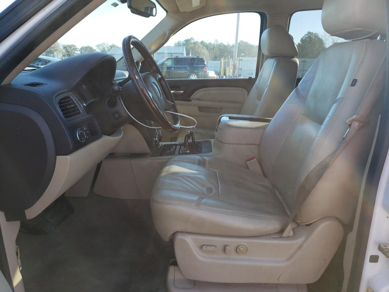 2012 GMC Yukon - Image 7