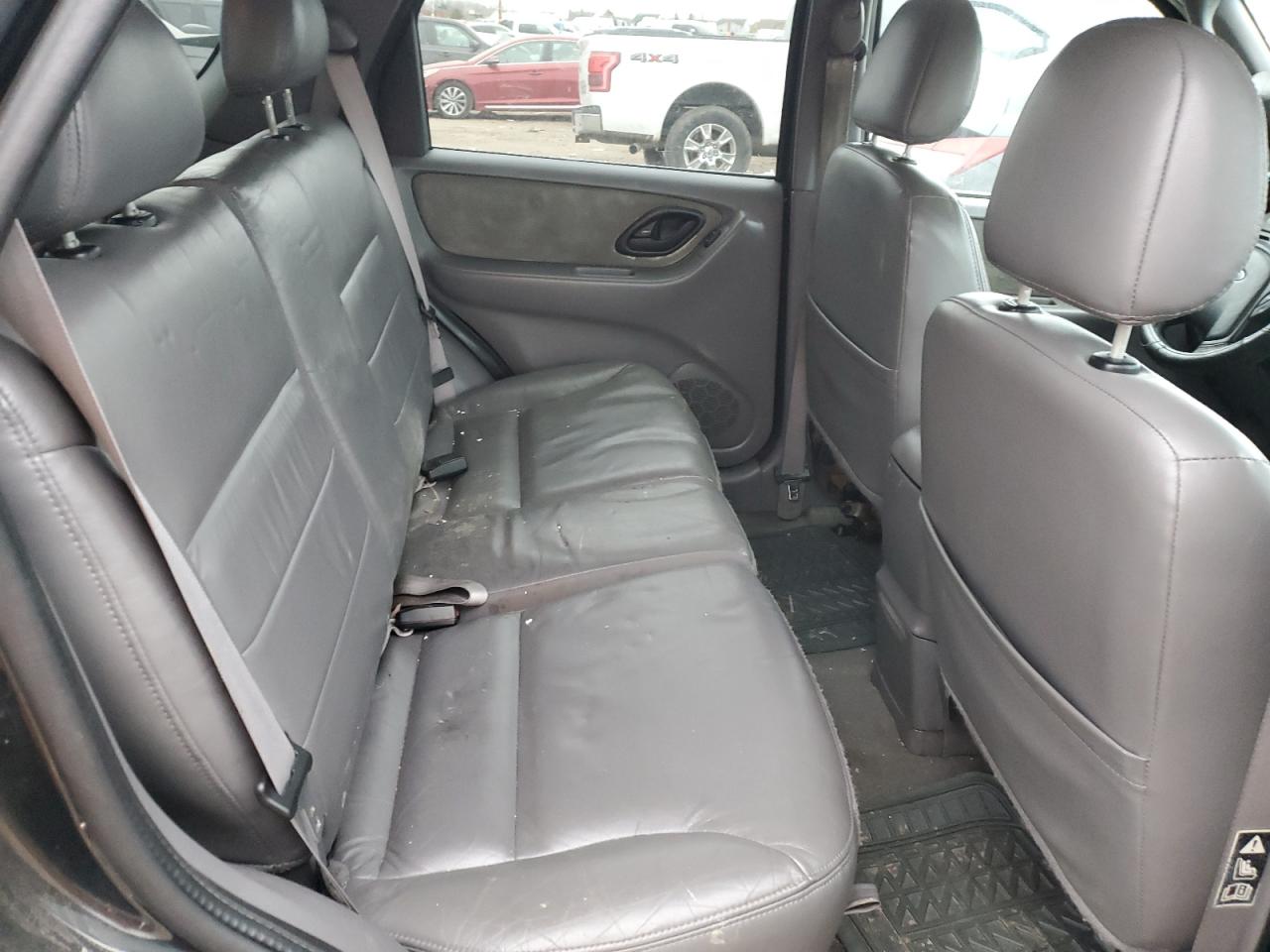 2002 Ford Escape Xlt VIN: 1FMYU041X2KB05724 Lot: 87689445