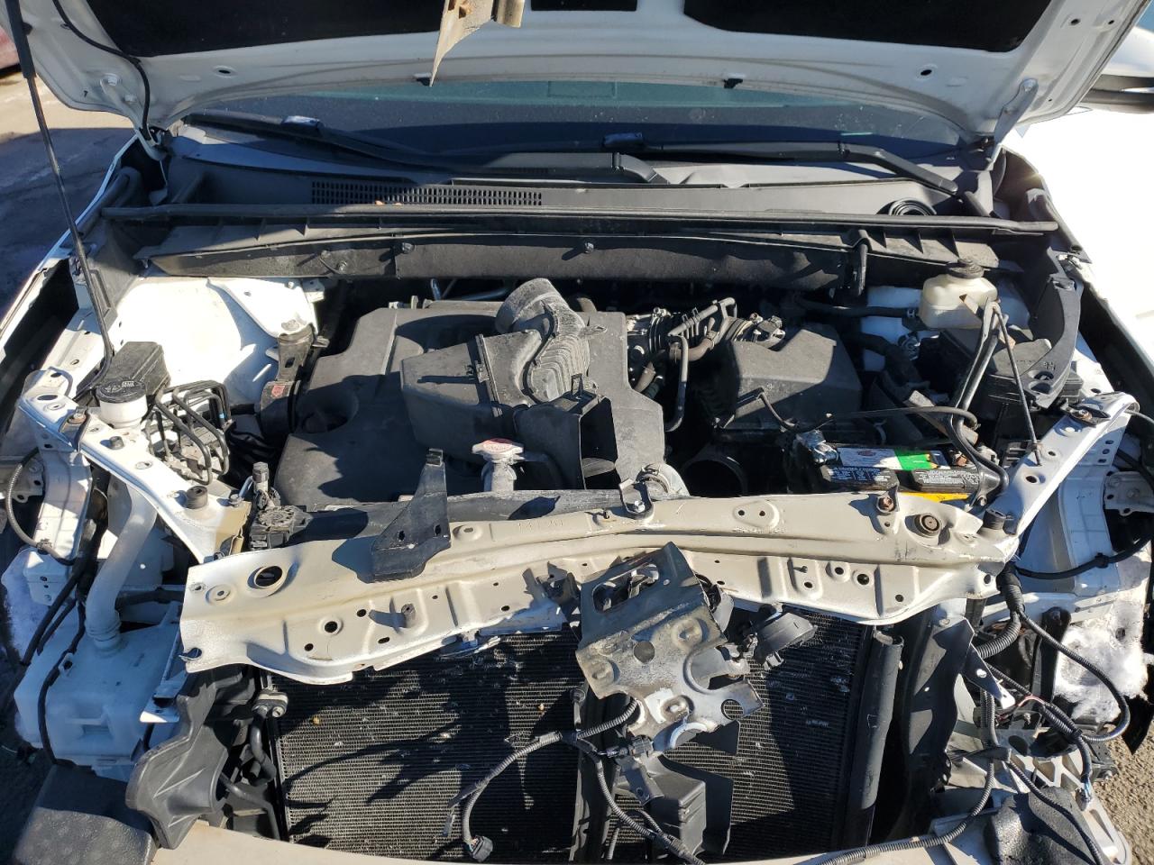 2016 Toyota Highlander - Image 12
