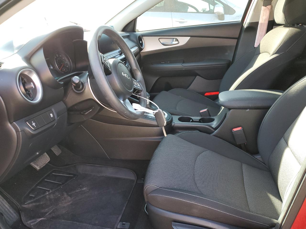 2024 Kia Forte - Image 7