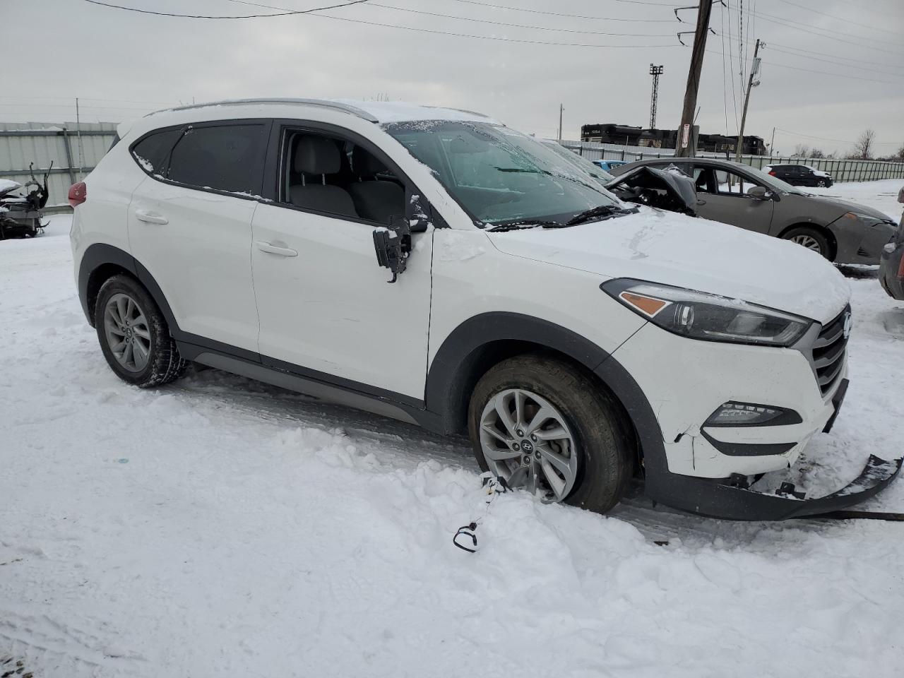 VIN KM8J33A4XJU691820 2018 HYUNDAI TUCSON no.4