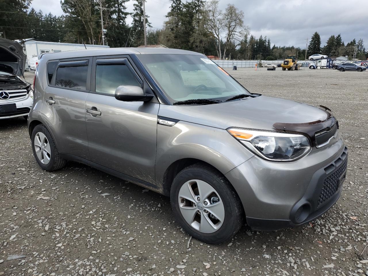 VIN KNDJN2A2XG7386400 2016 KIA SOUL no.4