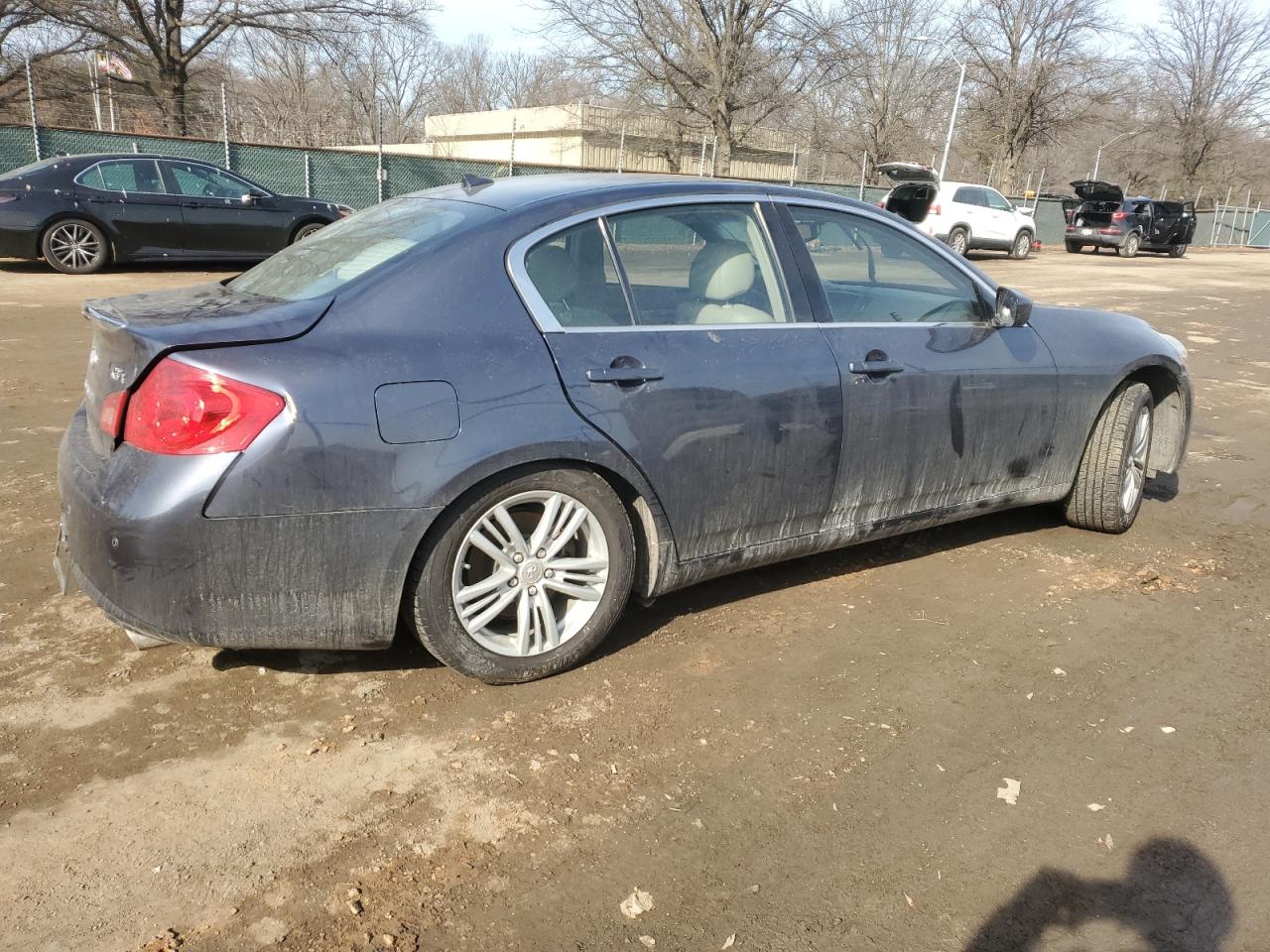 2011 Infiniti G - Image 3