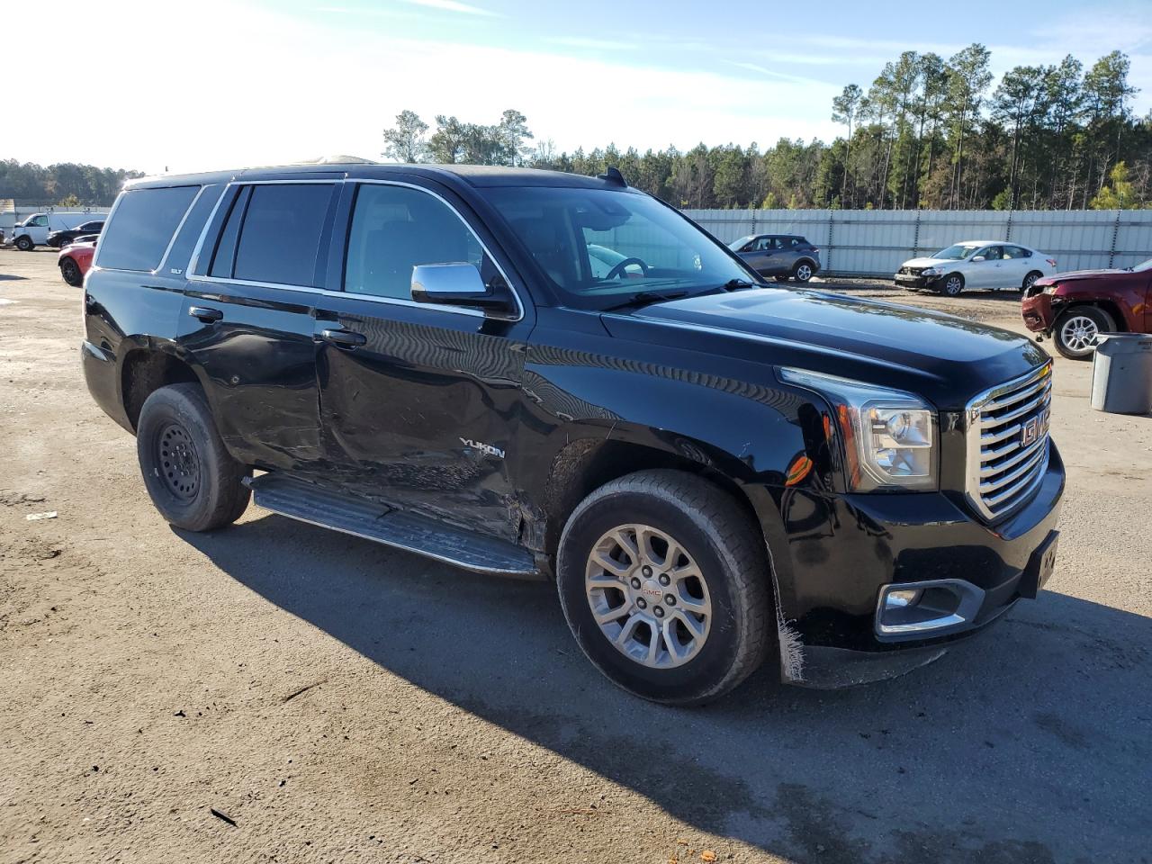 2016 GMC Yukon - Image 4