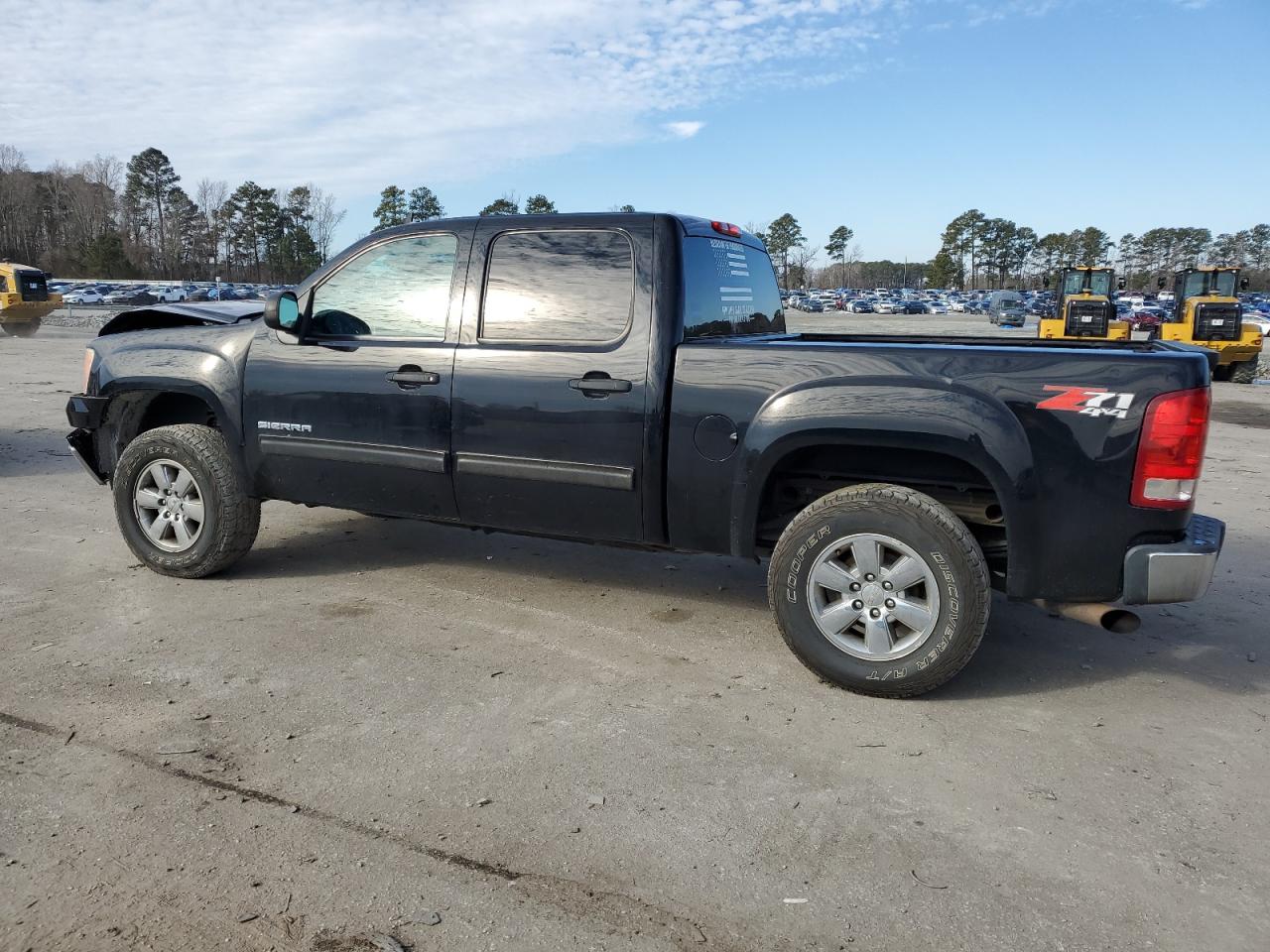 2013 GMC Sierra - Image 2