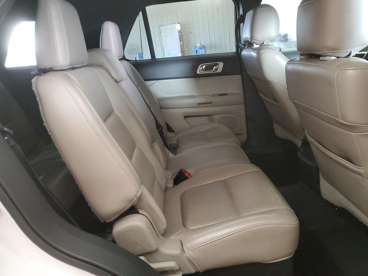 2013 Ford Explorer - Image 11