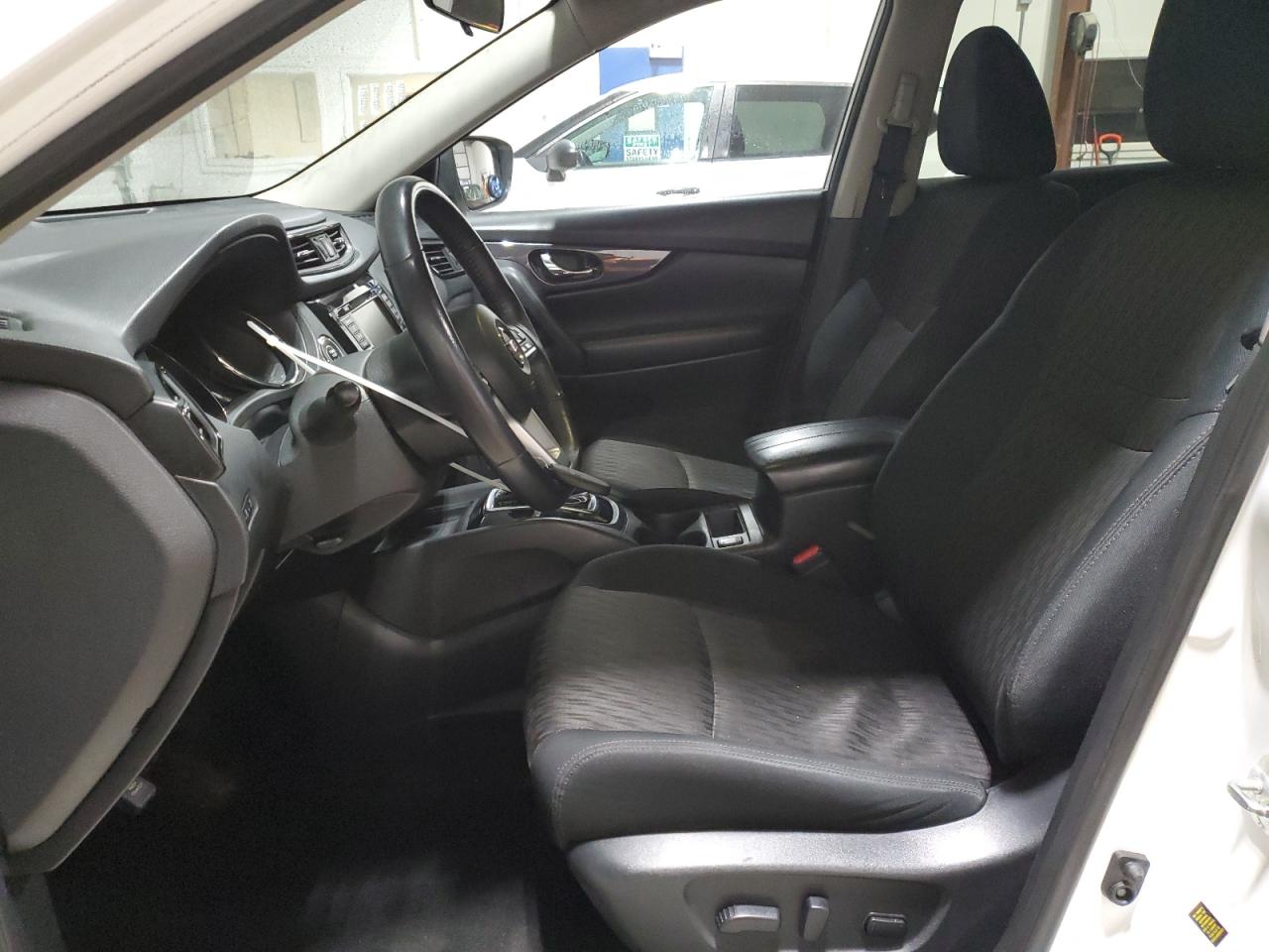 2018 Nissan Rogue - Image 7